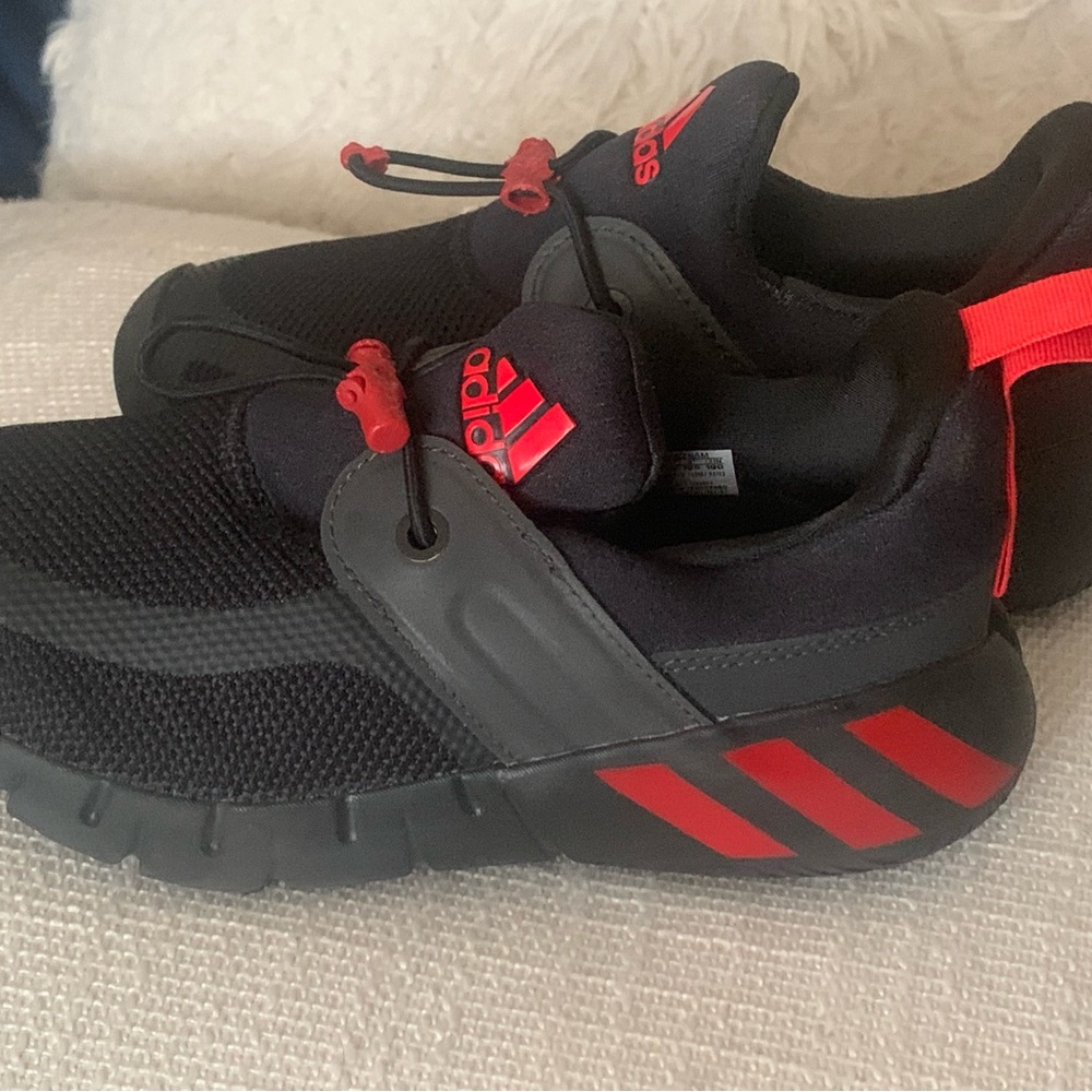 ADIDAS - Picture 2 of 6